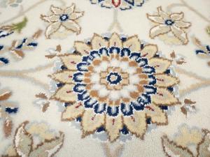 8'10 X 12'2 Indo-Nain Hand Knotted Floral Oriental Wool Rug