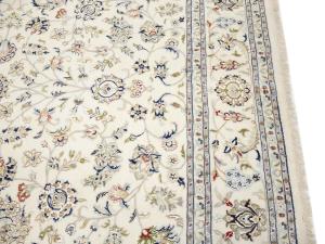 Cream Floral 8x8 Indo-Nain Oriental Square Rug