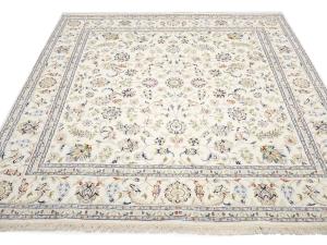Cream Floral 8x8 Indo-Nain Oriental Square Rug