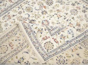 Cream Floral 8x8 Indo-Nain Oriental Square Rug