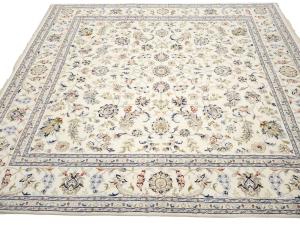 Cream Floral 8x8 Indo-Nain Oriental Square Rug