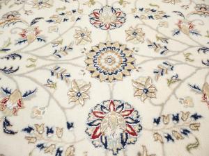 Cream Floral 8x8 Indo-Nain Oriental Square Rug