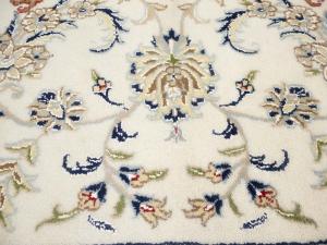 Cream Floral 8x8 Indo-Nain Oriental Square Rug