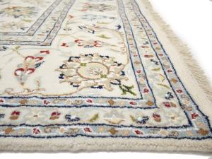 Cream Floral 8x8 Indo-Nain Oriental Square Rug