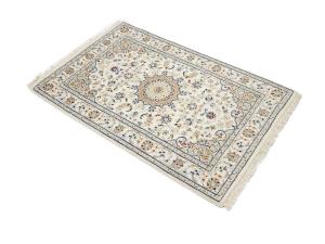 Cream Floral 2'8x4'1 Indo-Nain Oriental Rug