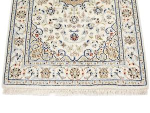 Cream Floral 2'8x4'1 Indo-Nain Oriental Rug