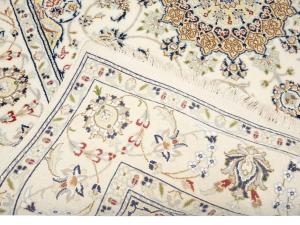 Cream Floral 5x5 Indo-Nain Oriental Square Rug