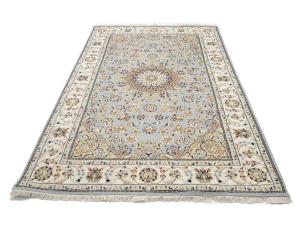 Light Blue Floral 5X8 Indo-Nain Oriental Rug