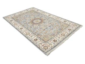 Light Blue Floral 5X8 Indo-Nain Oriental Rug