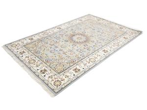 Light Blue Floral 5X8 Indo-Nain Oriental Rug