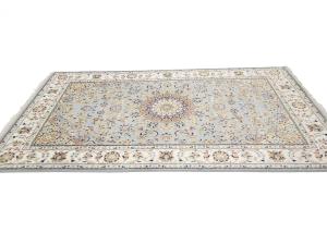 Light Blue Floral 5X8 Indo-Nain Oriental Rug
