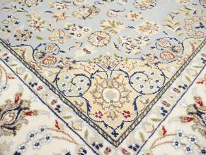 Light Blue Floral 5X8 Indo-Nain Oriental Rug