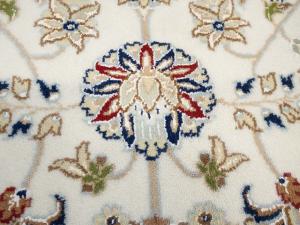 8'8 X 12'2 Hand Knotted Cream Floral Indo-Nain Wool Rug