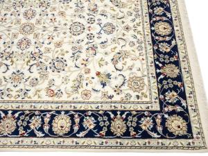 Cream Floral 5x7 Indo-Nain Oriental Area Rug