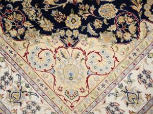 Dark Navy Floral 6x9 Indo-Nain Oriental Rug