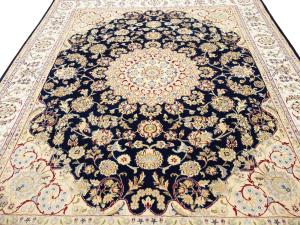 Dark Navy Floral 6x9 Indo-Nain Oriental Rug