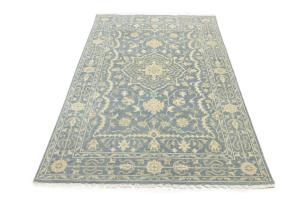 Muted Gray Floral 6x9Transitional Oriental Rug