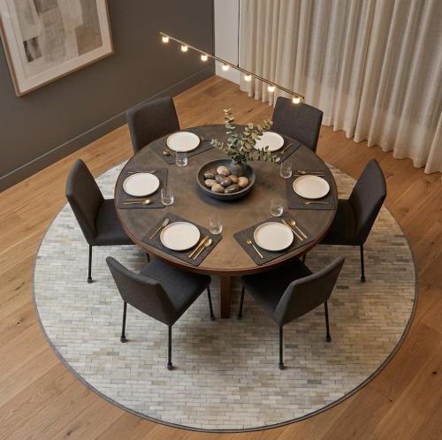 Ivory Silver Cowhide 8X8 Modern Leather Round Rug