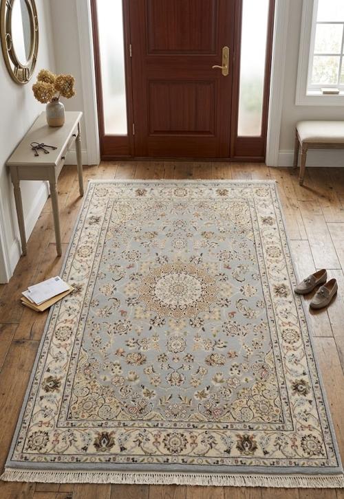 Light Blue-gray Floral 4X6 Indo-Nain Oriental Rug