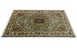 Light Gray Geometric 4X6 Heriz Serapi Oriental Rug