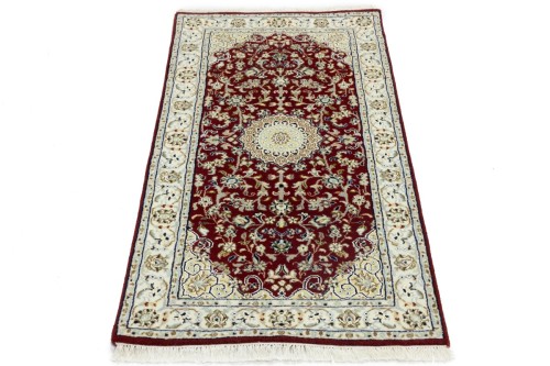 Red Floral 2'5X4'9 Indo-Nain Oriental Rug