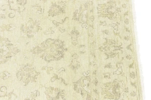 Muted Beige Floral 5X8 Transitional Oriental Rug