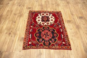 2'8 x 3'3 Hand Knotted Heriz Floral Persian Wool Rug