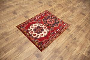 2'8 x 3'3 Hand Knotted Heriz Floral Persian Wool Rug