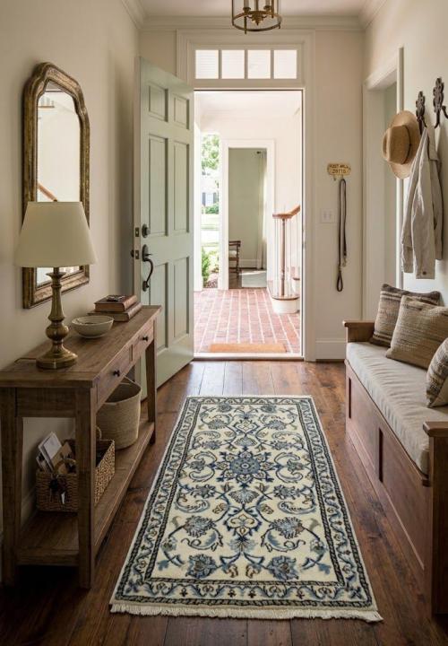 Cream Classic Floral 2'2X4'7 Nain Persian Rug