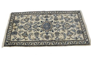 Cream Classic Floral 2'3X4'5 Nain Persian Rug