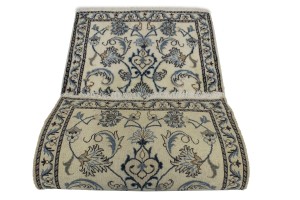 Cream Classic Floral 2'3X4'5 Nain Persian Rug