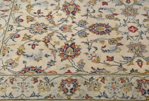 Vintage Cream Traditional 2'7X5'4 Kashan Persian Rug