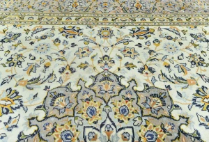 Vintage Cream Traditional Floral 8x11 Kashan Persian Rug