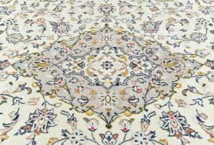Vintage Cream Floral Traditional 6'4X9'6 Kashan Persian Rug
