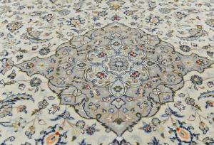Vintage Cream Traditional 8x11 Kashan Persian Rug