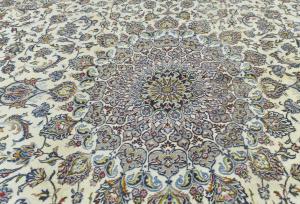 Vintage Cream Traditional 8x11 Kashan Persian Rug