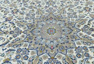 Vintage Cream Traditional  Floral 8x11 Kashan Persian Rug