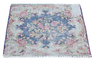 Semi Antique Muted Floral 1'5X1'6 Distressed Oriental Square Rug