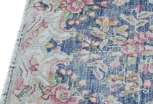 Semi Antique Muted Floral 1'5X1'6 Distressed Oriental Square Rug