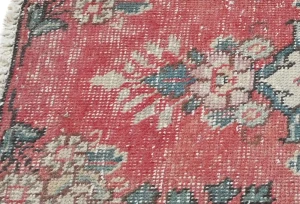 Semi Antique Muted Floral 1'6X2'3 Distressed Oriental Square Rug