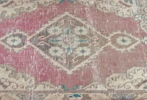 Semi Antique Muted Red Floral 1'7X2'2 Distressed Oriental Rug