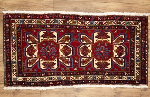 2'2x4'3 Hand Knotted Tribal Geometric Oriental Wool Rug