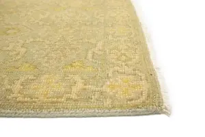 Muted Light Gray 2'0 x 2'10 Hand Knotted Floral Wool Rug