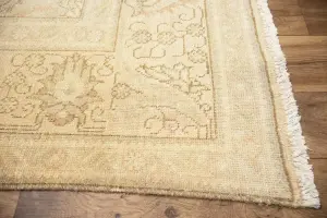 9'7 x 13'2 Hand-Knotted Muted Floral Oriental Wool Rug