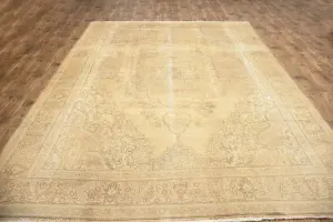 9'7 x 13'2 Hand-Knotted Muted Floral Oriental Wool Rug