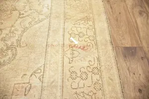 9'7 x 13'2 Hand-Knotted Muted Floral Oriental Wool Rug