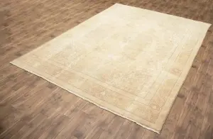 9'7 x 13'2 Hand-Knotted Muted Floral Oriental Wool Rug