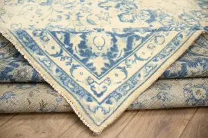 9'8 x 13'2 Hand-Knotted Muted Floral Oriental Wool Rug