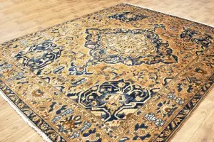 10'0 x 12'6 Hand-Knotted Muted Floral Oriental Wool Rug