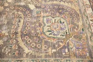 9'10 x 12'9 Hand-Knotted Muted Floral Oriental Wool Rug